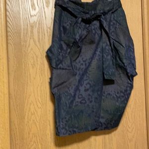 New York & Company never worn cargo pencil skirt with tie belt size 10 dark blue